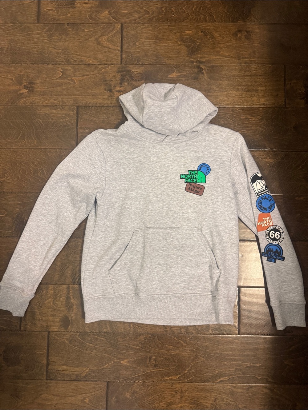 The North Face Light Gray Pullover Hoodie with Patch Graphics